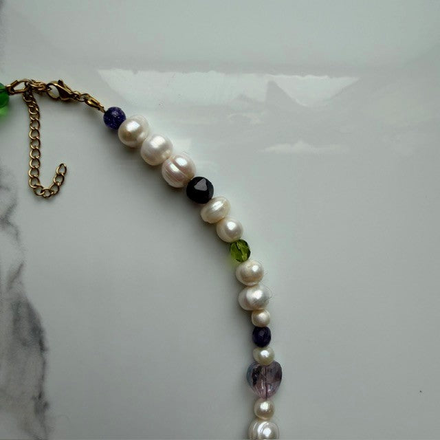 frog be brewing • half beaded half pearl necklace