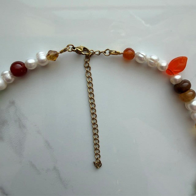 trick or teddy • half beaded half pearl necklace