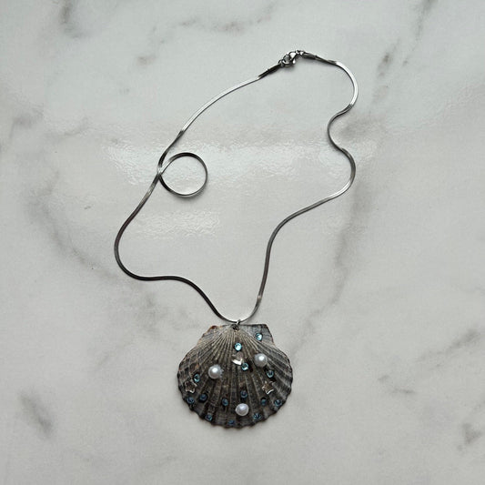 shelly baby • 18" stainless steel necklace