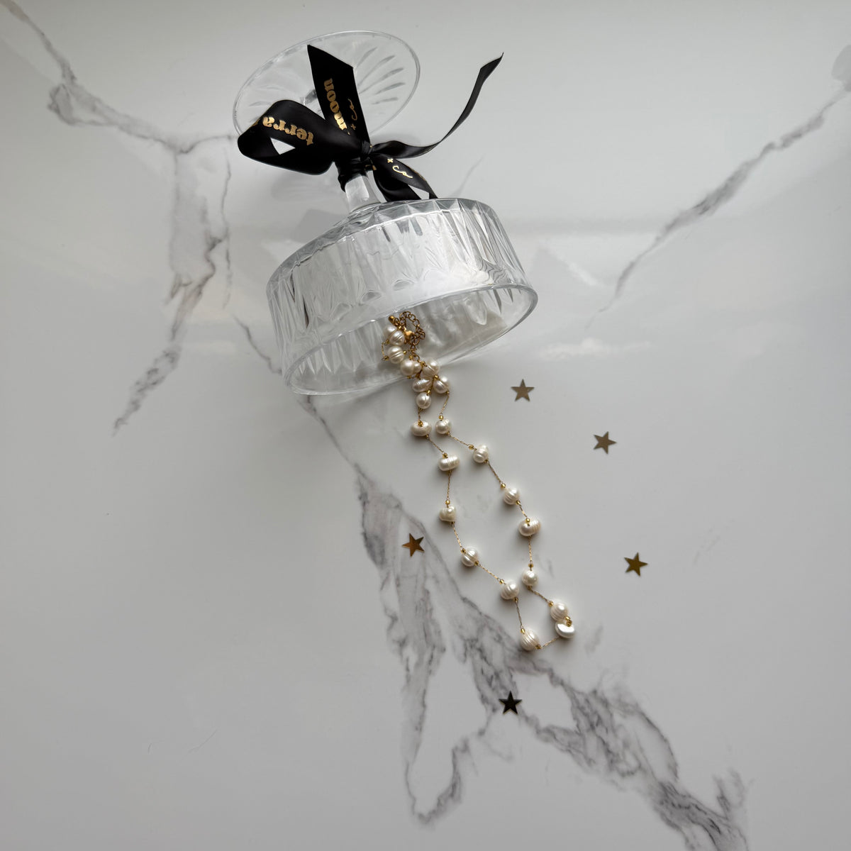soft spot • pearl & chain necklace