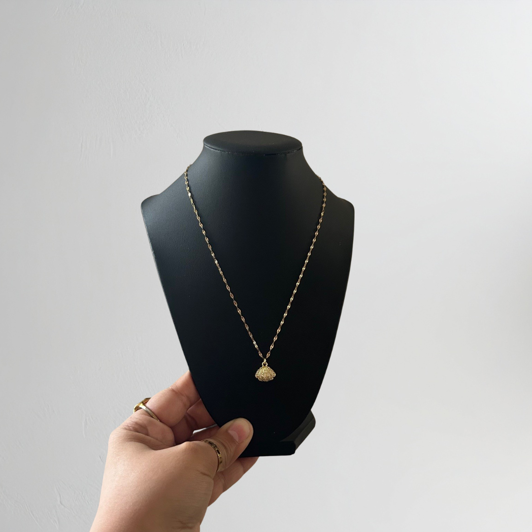 shell yeah • 18" stainless steel necklace