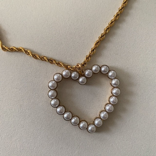 lady pearl in jail · rope link gold plated chain