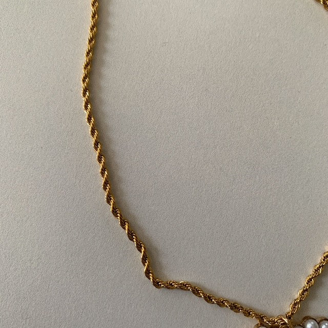 lady pearl in jail · rope link gold plated chain