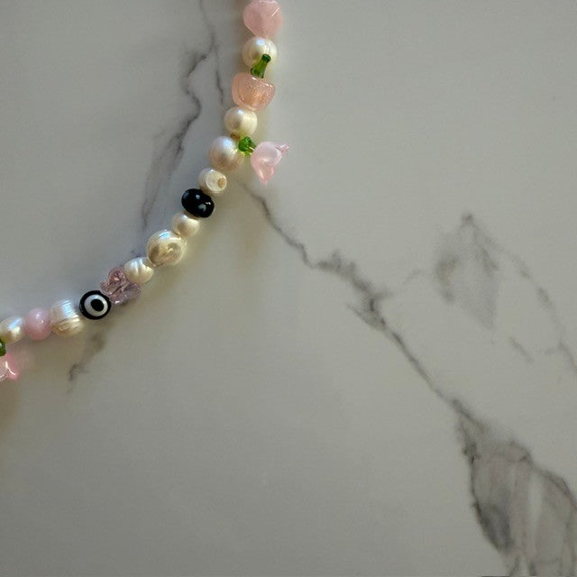 spotted in pink • half beaded half pearl necklace