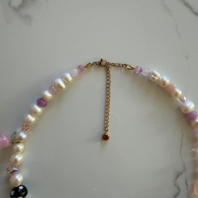 spotted in pink • half beaded half pearl necklace