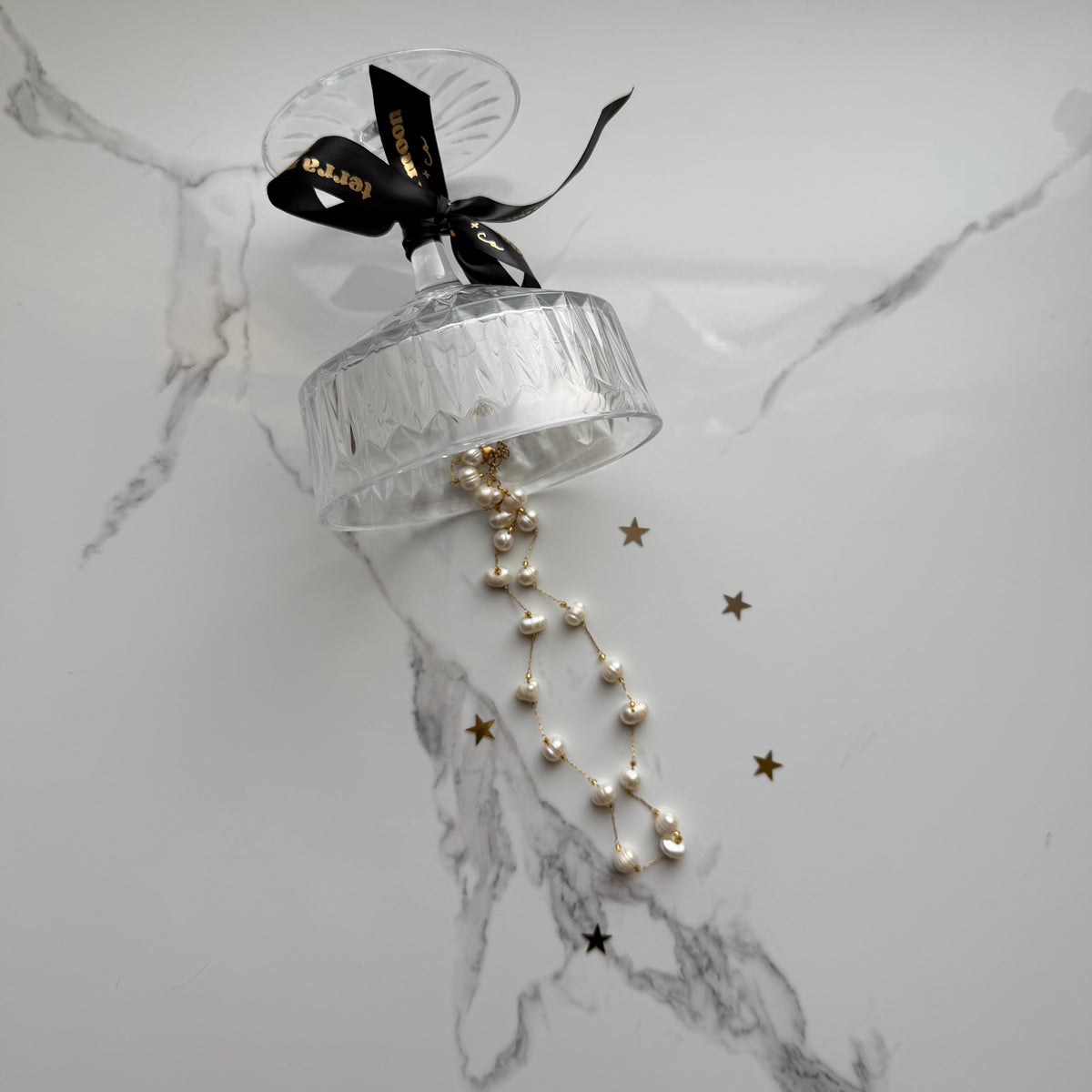 soft spot • pearl & chain necklace